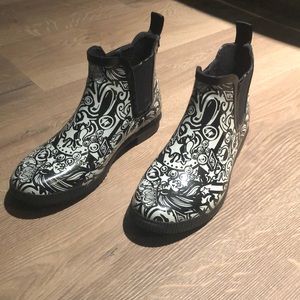 COUGAR | GRAPHIC ANKLE RAIN BOOTIES | SIZE 6